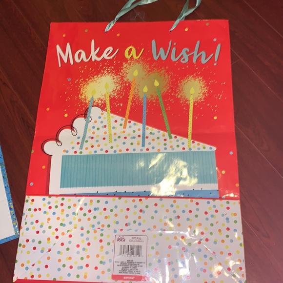 2 viola&1 hallmark large birthday gift bags - Picture 13 of 16